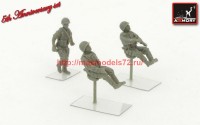 AR F7207   1/72 ZU-23-2 "Rogatka" crew - 3 figures (thumb59702)